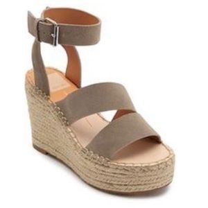 NWT Dolce Vita Shayla Wedge Sandal